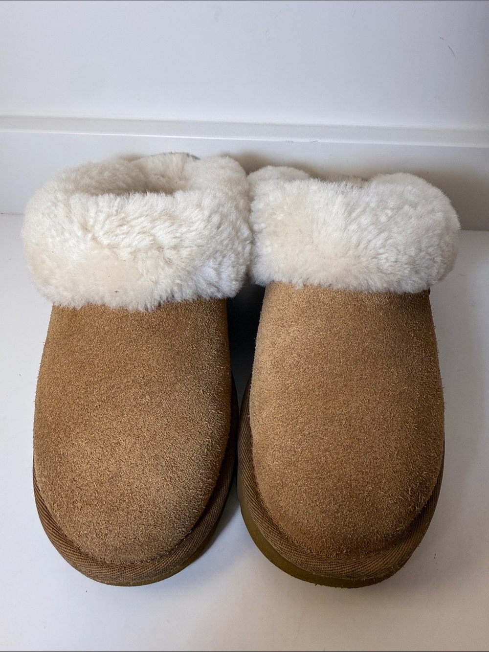 UGG Cluggette Chestnut Suede Shearling Slipper - Size 8